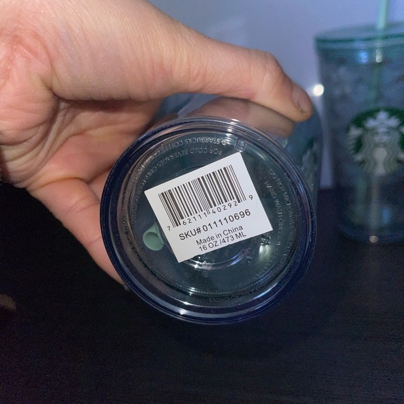 New!!! Starbucks Iridescent mermaid scale clear acrylic tumblers, 3 cups - Picture 12 of 16